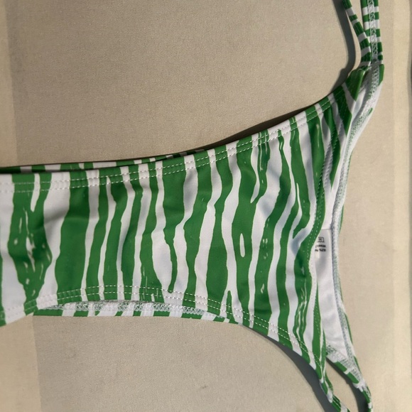 Green & white two piece, striped bikini size medium - Picture 7 of 8